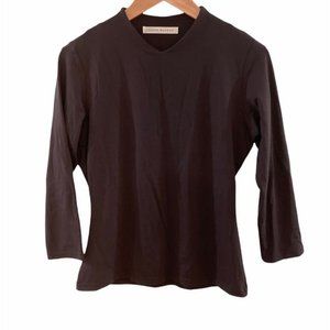 SUSAN MONOCO gray v-neck quarter sleeve fitted top. Size L